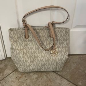Michael kors purse